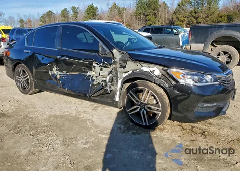 2017 Honda Accord Sport z USA, uszkodzony, nr VIN 1HGCR2F57HA243376